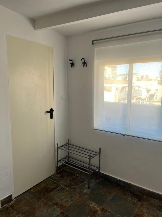 Habitacion Con Terraza En Alicante Bagian luar foto
