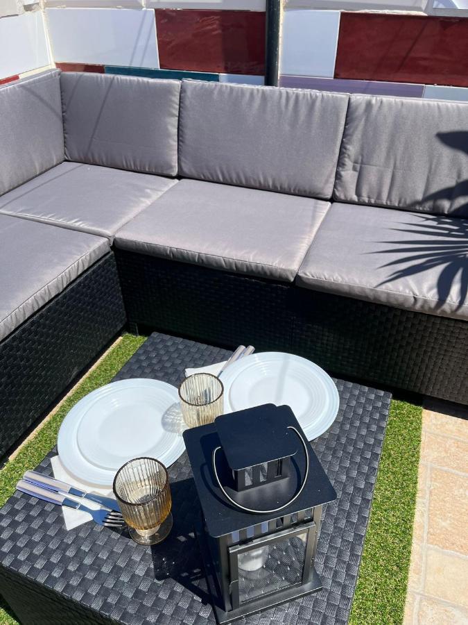 Habitacion Con Terraza En Alicante Bagian luar foto
