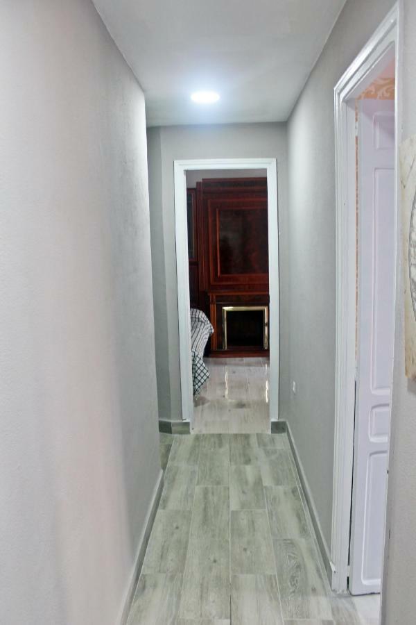 Habitacion Con Terraza En Alicante Bagian luar foto